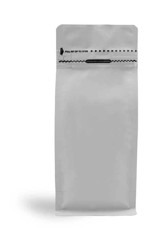OTTO&ONE matte white flat-bottom pouch with zip – front view